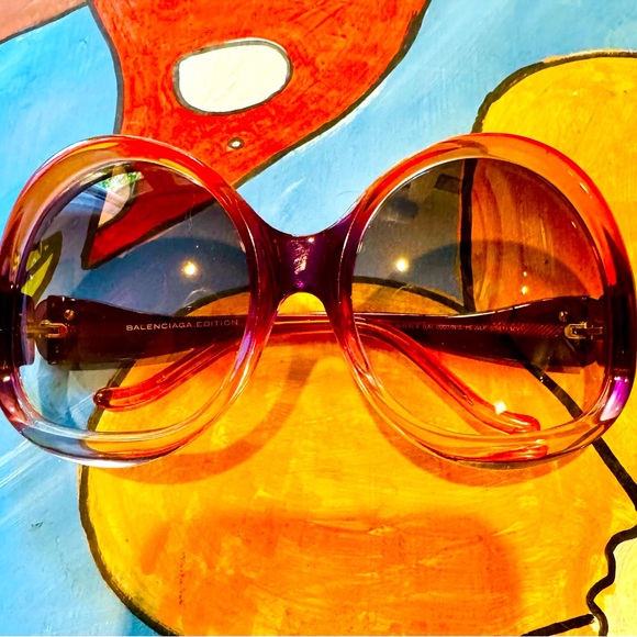 Authentic Oversized Balenciaga Sunglasses in Super Mod Purple and Orange - Picture 7 of 10